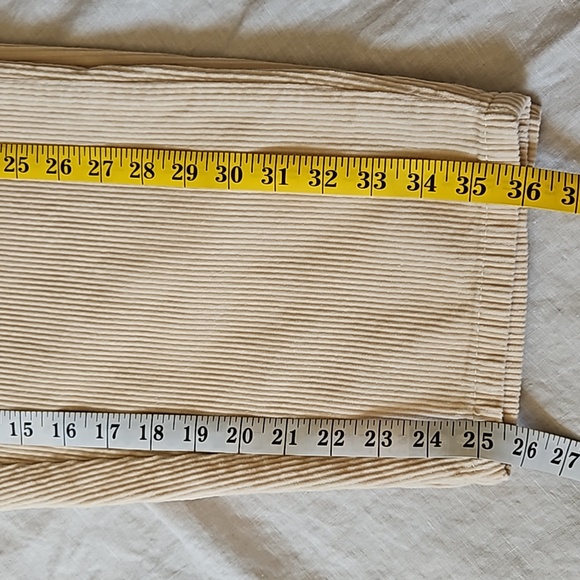 Man boohooMAN corduroy baggy pants size 30R - Picture 15 of 17